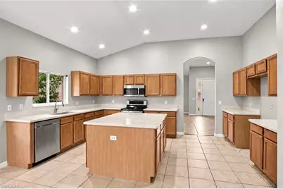 2022 Fairmont Ln, Naples, FL 34120 - Photo 3