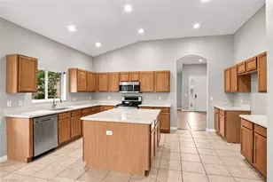 2022 Fairmont Ln, Naples, FL 34120 - Photo 3