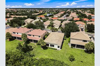 2022 Fairmont Ln, Naples, FL 34120 - Photo 5