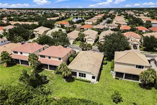 2022 Fairmont Ln, Naples, FL 34120 - Photo 5