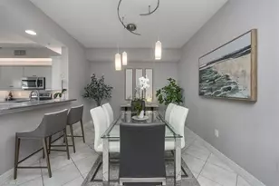 410 Bayfront Pl, Naples, FL 34102 - Photo 3