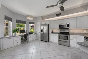 410 Bayfront Pl, Naples, FL 34102 - Photo 5