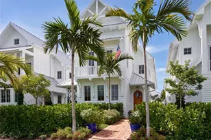909 10th Ave S, Naples, FL 34102 - Photo 1