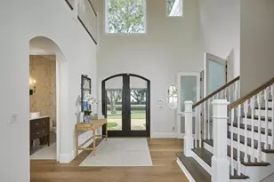 570 2nd Ave N, Naples, FL 34102 - Photo 3