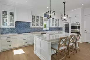 570 2nd Ave N, Naples, FL 34102 - Photo 7