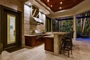 7772 Classics Dr, Naples, FL 34113 - Photo 9