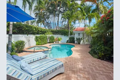 430 10th Ave S #305, Naples, FL 34102 - Photo 3