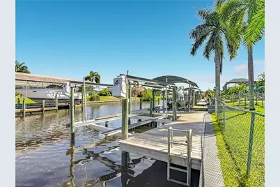 1909 SE 16th St, Cape Coral, FL 33990 - Photo 7