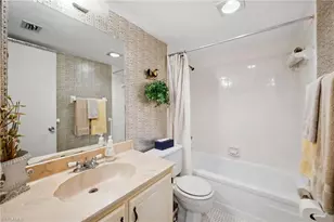 4640 Chantelle Dr, Naples, FL 34112 - Photo 11