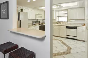 415 10th Ave S, Naples, FL 34102 - Photo 7