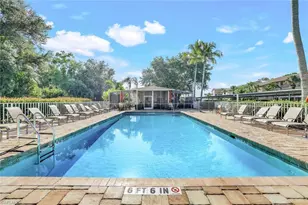 7360 Glenmoor Ln, Naples, FL 34104 - Photo 15