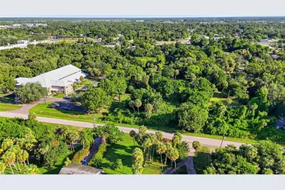 320 W Mariana Ave, North Fort Myers, FL 33903 - Photo 3