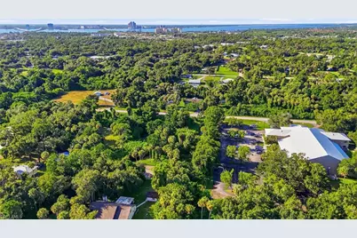 320 W Mariana Ave, North Fort Myers, FL 33903 - Photo 9