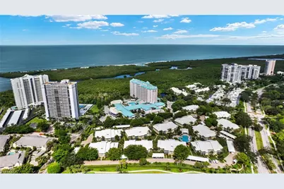5817 Glencove Dr #405, Naples, FL 34108 - Photo 5
