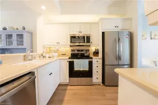 410 Bayfront Pl, Naples, FL 34102 - Photo 3