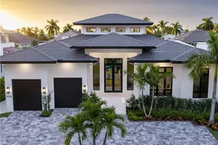 2126 Snook Dr, Naples, FL 34102 - Photo 37