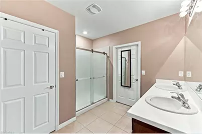 1813 NE 7th Pl, Cape Coral, FL 33909 - Photo 21