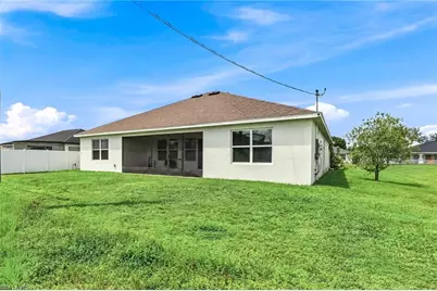 1813 NE 7th Pl, Cape Coral, FL 33909 - Photo 39