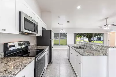 1506 NE 7th Pl, Cape Coral, FL 33909 - Photo 7