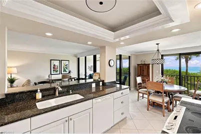 10475 Gulf Shore Dr #114, Naples, FL 34108 - Photo 9