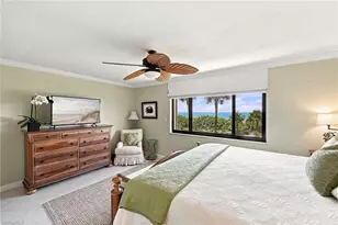 10475 Gulf Shore Dr, Naples, FL 34108 - Photo 15