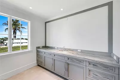 1690 Chesapeake Ave, Naples, FL 34102 - Photo 23