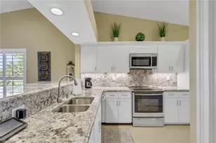 5270 Fox Hollow Dr, Naples, FL 34104 - Photo 11