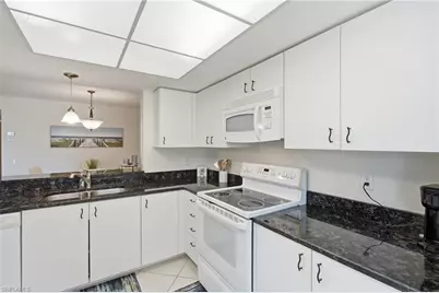 7300 Glenmoor Ln #205, Naples, FL 34104 - Photo 19