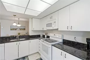 7300 Glenmoor Ln, Naples, FL 34104 - Photo 19