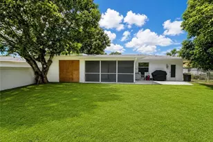 2124 41st Terrace SW, Naples, FL 34116 - Photo 13