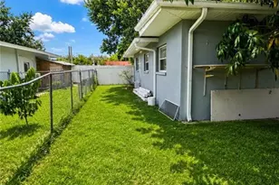 2124 41st Terrace SW, Naples, FL 34116 - Photo 3