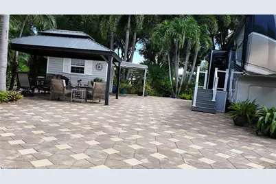 5651 Maplewood Ct, Fort Myers, FL 33905 - Photo 15