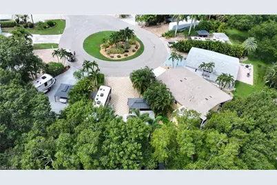 5651 Maplewood Ct, Fort Myers, FL 33905 - Photo 5