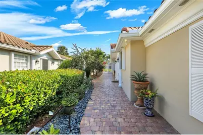 5808 Drummond Way, Naples, FL 34119 - Photo 5