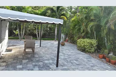 5846 Burrwood Ct, Fort Myers, FL 33905 - Photo 9