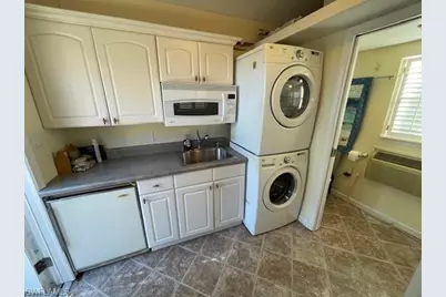 10131 Sunnywood Ct, Fort Myers, FL 33905 - Photo 15