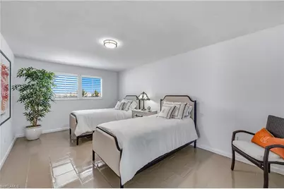 3737 Crayton Rd, Naples, FL 34103 - Photo 25