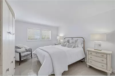 3737 Crayton Rd, Naples, FL 34103 - Photo 27