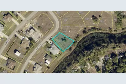 547 Bourse Cir, Lehigh Acres, FL 33974 - Photo 1