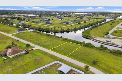 3902 NW 37th Ave, Cape Coral, FL 33993 - Photo 3