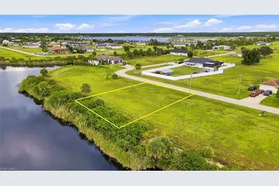 3902 NW 37th Ave, Cape Coral, FL 33993 - Photo 9