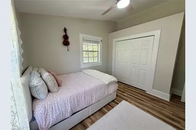 2810 Lakeview Dr, Naples, FL 34112 - Photo 9