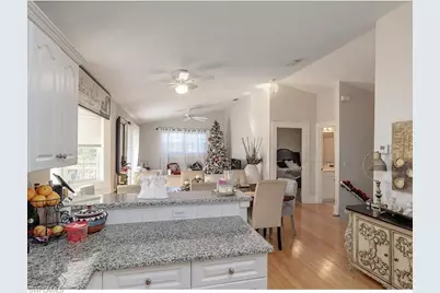 2810 Lakeview Dr, Naples, FL 34112 - Photo 5