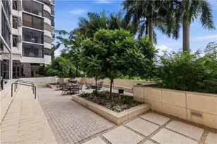 6825 Grenadier Blvd, Naples, FL 34108 - Photo 37