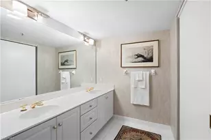 6825 Grenadier Blvd, Naples, FL 34108 - Photo 21