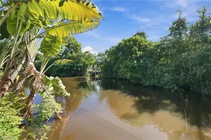 688 W Valley Dr, Bonita Springs, FL 34134 - Photo 23