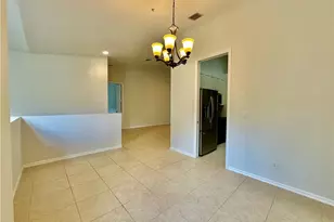 1425 Mariposa Cir, Naples, FL 34105 - Photo 7