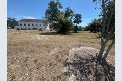 2756 Dr Martin Luther King Jr Blvd, Fort Myers, FL 33916 - Photo 3