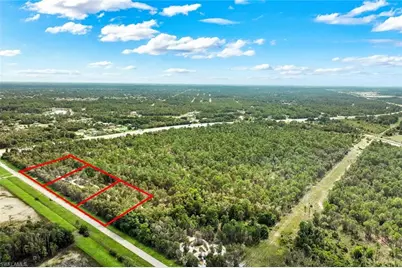 326 Blackstone Dr, Fort Myers, FL 33913 - Photo 3
