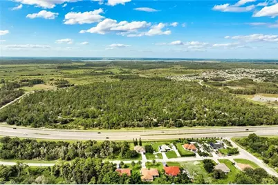 326 Blackstone Dr, Fort Myers, FL 33913 - Photo 9